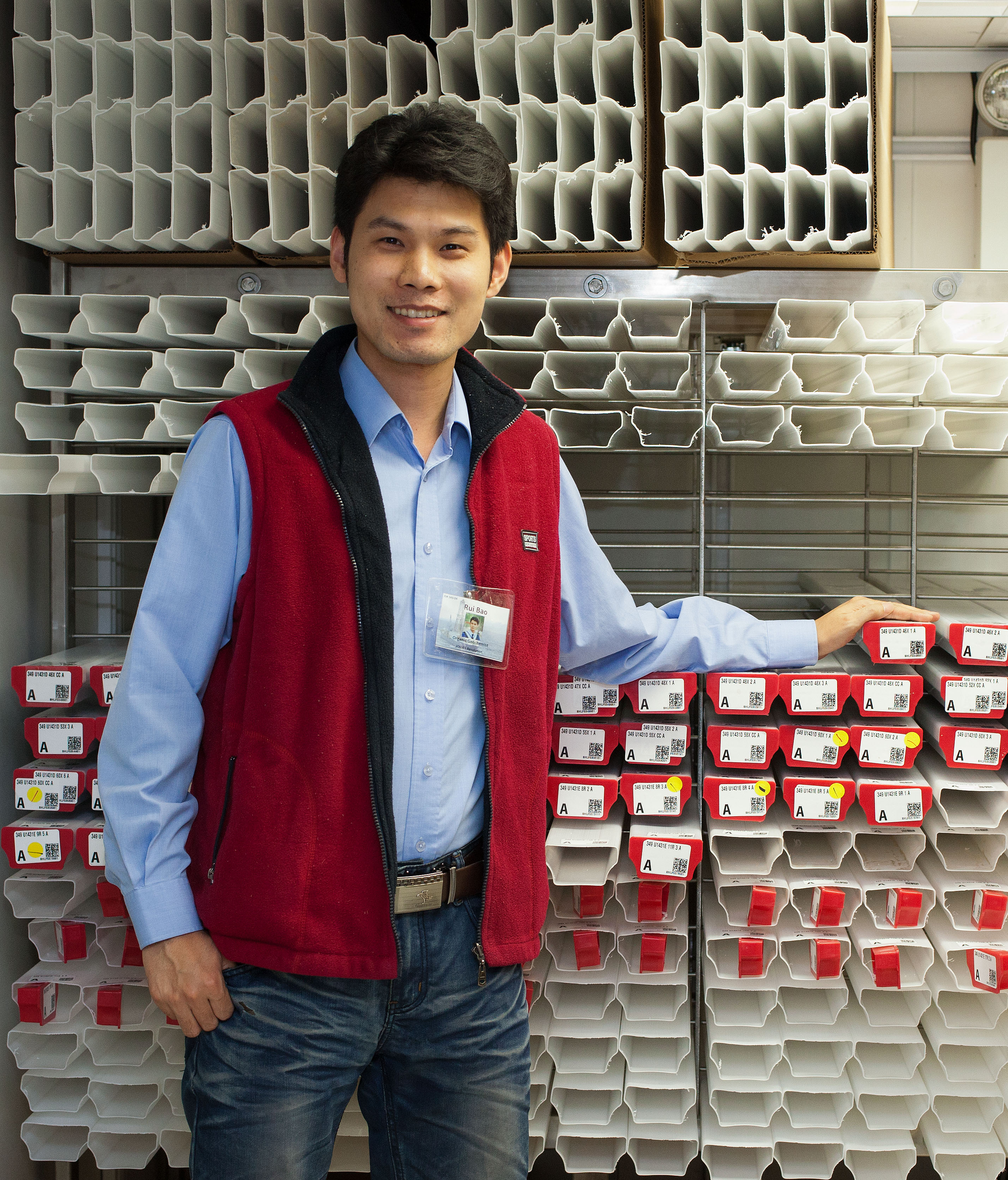 包锐.png 包锐.png