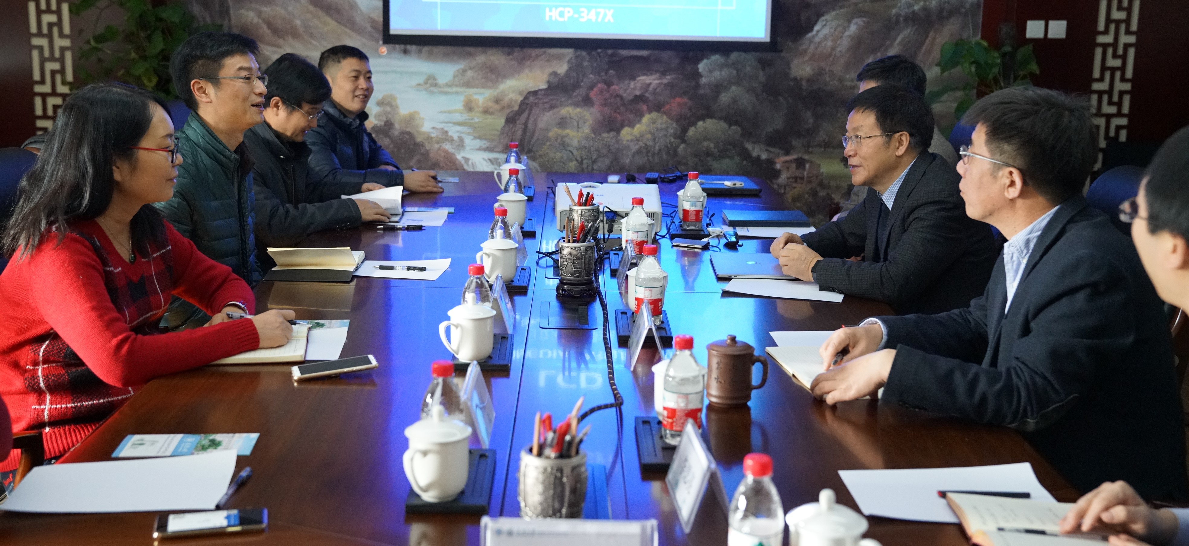 会议1.jpg 会议1.jpg